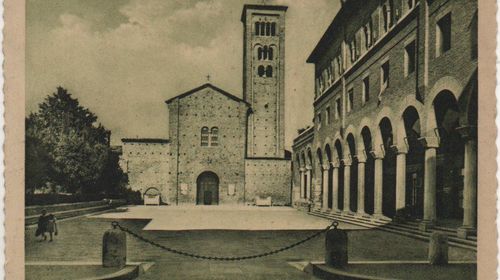 La basilica di San Francesco in una cartolina del 1952