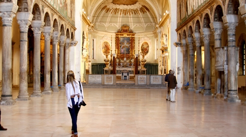 Interno di Sant'Apollinare Nuovo