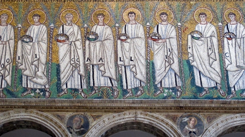 Mosaico che raffigura i Santi Martiri Offerenti all'interno di Sant'Apollinare Nuovo