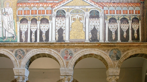 Mosaico che raffigura il Palazzo di Teoderico all'interno di Sant'Apollinare Nuovo